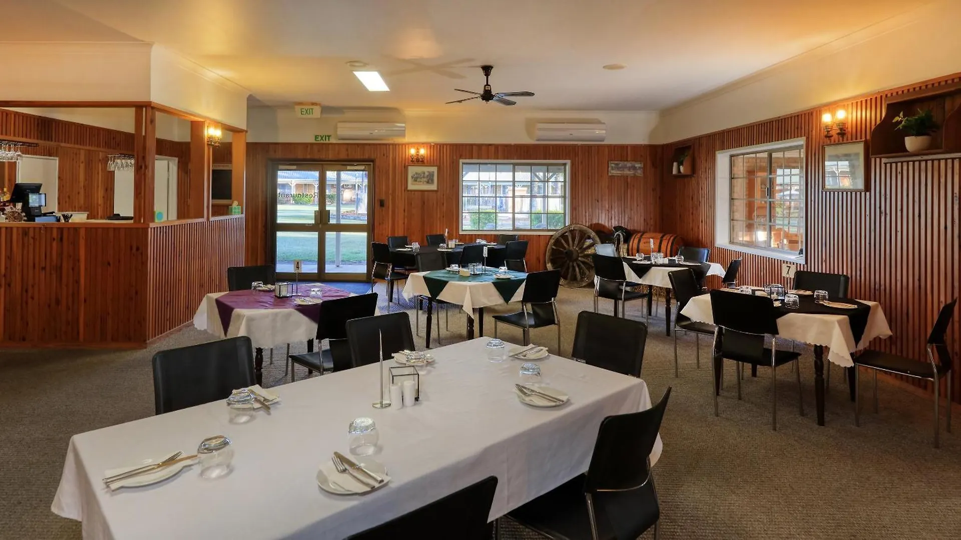 Koorawatha Homestead Motel Bororen