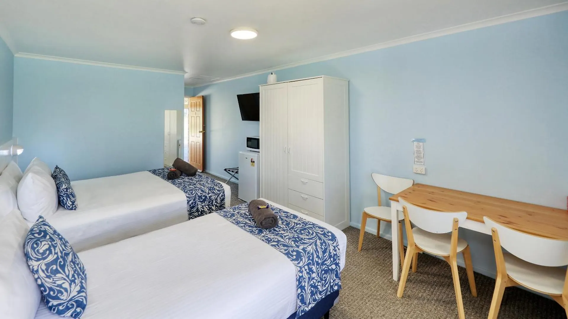 Koorawatha Homestead Motel Bororen